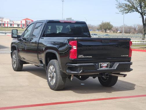 2026 Chevrolet Silverado 2500 Custom