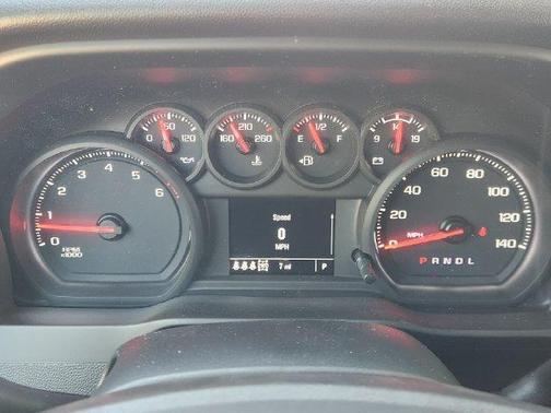 Summit White 2026 Chevrolet Silverado 2500 Custom