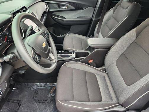 Summit White 2021 Chevrolet Trailblazer LS