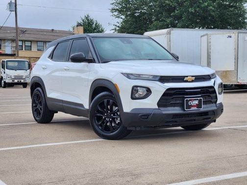Summit White 2021 Chevrolet Trailblazer LS