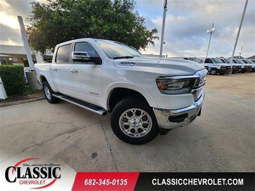 Bright White Clearcoat 2022 RAM 1500 Laramie