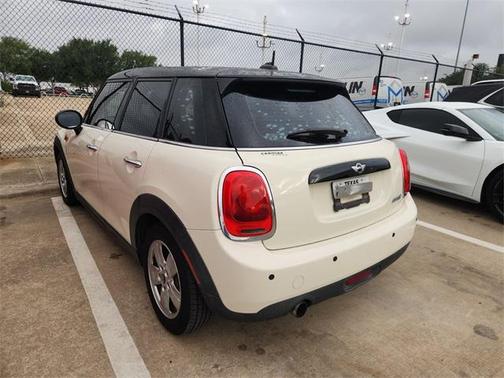 Pepper White 2016 MINI Hardtop Cooper