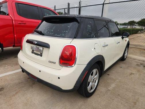 Pepper White 2016 MINI Hardtop Cooper