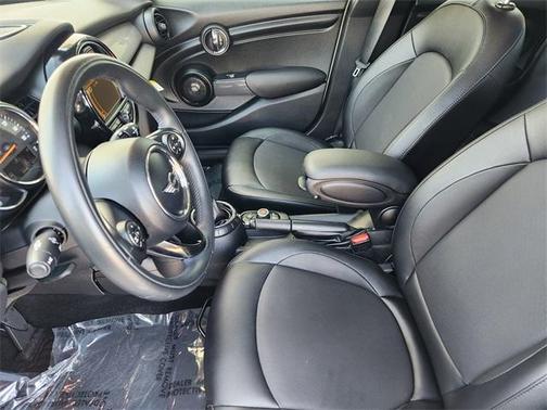 Pepper White 2016 MINI Hardtop Cooper