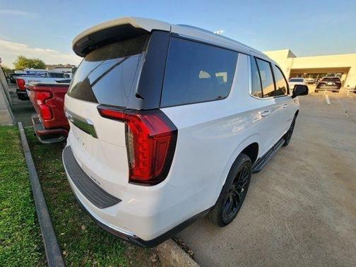 Summit White 2021 GMC Yukon SLT