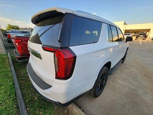 Summit White 2021 GMC Yukon SLT