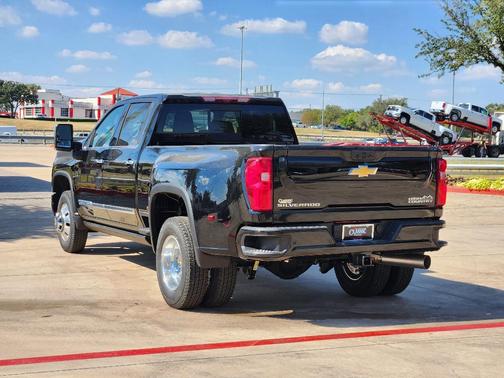 2026 Chevrolet Silverado 3500 High Country