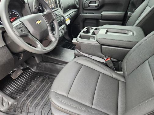 2025 Chevrolet Silverado 3500 WT