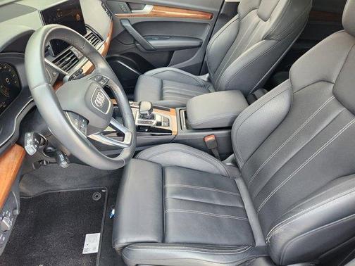 2022 Audi Q5 45 S line quattro Premium