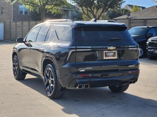Mosaic Black Metallic 2025 Chevrolet Traverse High Country