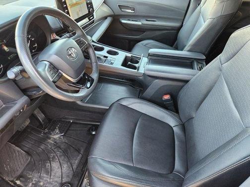 2023 Toyota Sienna Woodland Edition