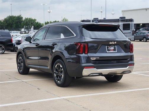 Metal 2025 Kia Sorento S