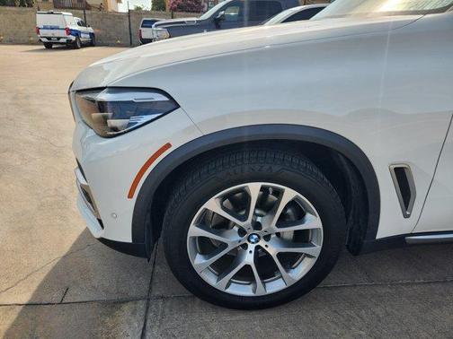 Alpine White 2020 BMW X5 sDrive40i