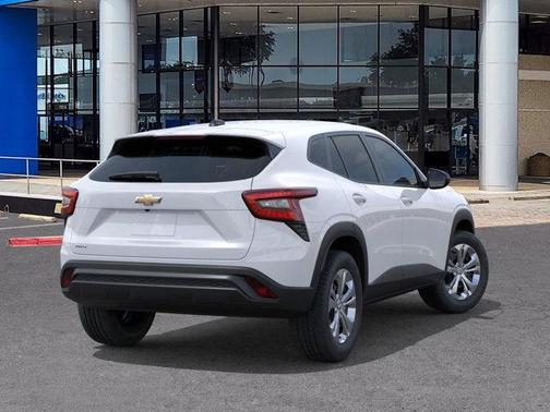 2025 Chevrolet Trax LS