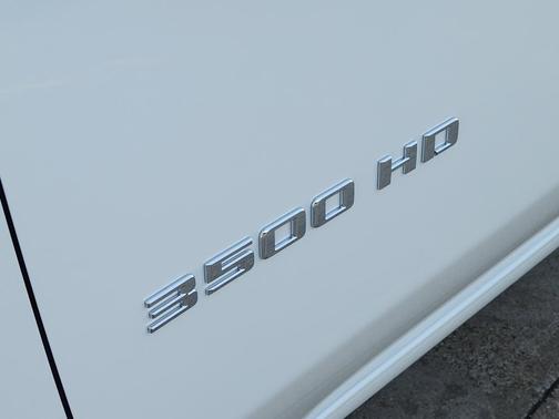 2026 Chevrolet Silverado 3500 WT