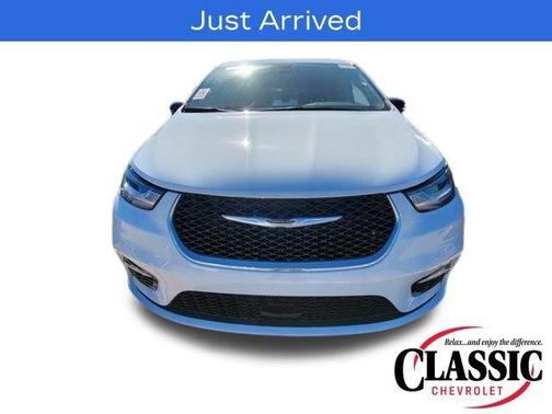 2024 Chrysler Pacifica Touring-L