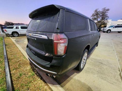 2023 Chevrolet Suburban High Country