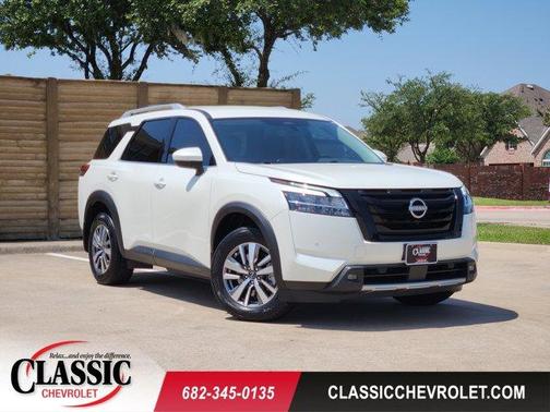 2024 Nissan Pathfinder SL