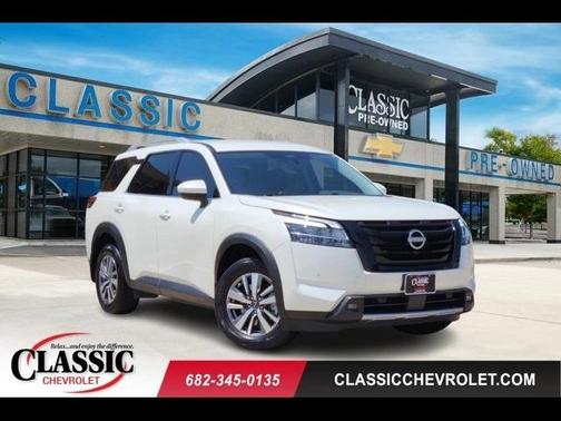 2024 Nissan Pathfinder SL