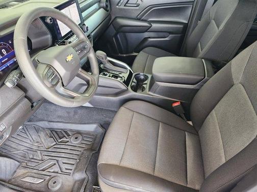 2025 Chevrolet Colorado WT