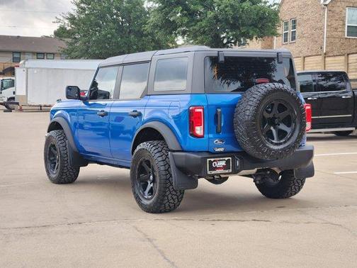 Blue Metallic 2022 Ford Bronco Base