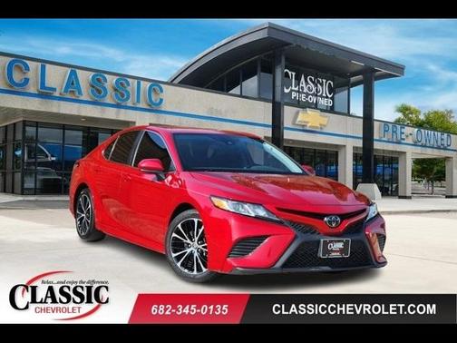 2020 Toyota Camry SE