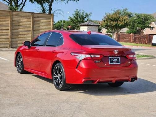 2020 Toyota Camry SE