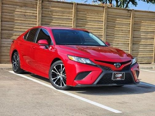 2020 Toyota Camry SE