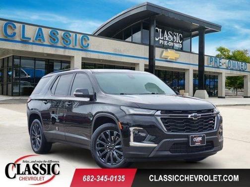 Mosaic Black Metallic 2023 Chevrolet Traverse RS
