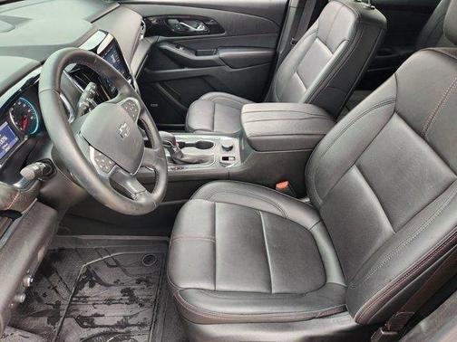 Mosaic Black Metallic 2023 Chevrolet Traverse RS