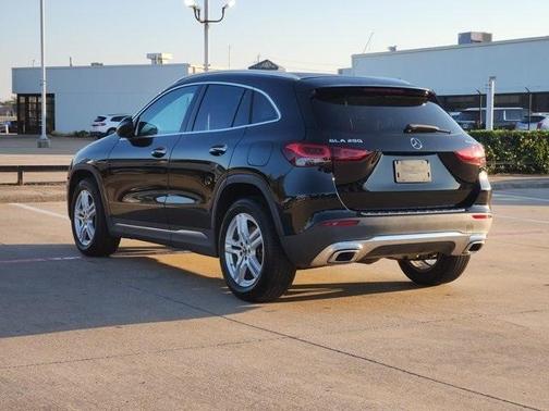 2022 Mercedes-Benz GLA 250 Base 4MATIC