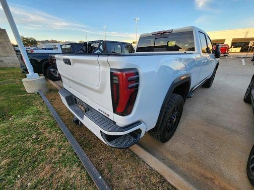 2024 GMC Sierra 2500 AT4