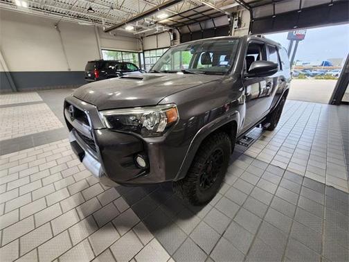 Magnetic Gray Metallic 2018 Toyota 4Runner Sport