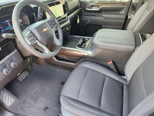 2025 Chevrolet Silverado 3500 LT