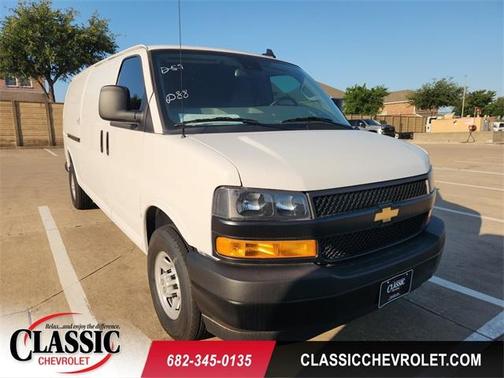 Summit White 2025 Chevrolet Express 3500 Work Van