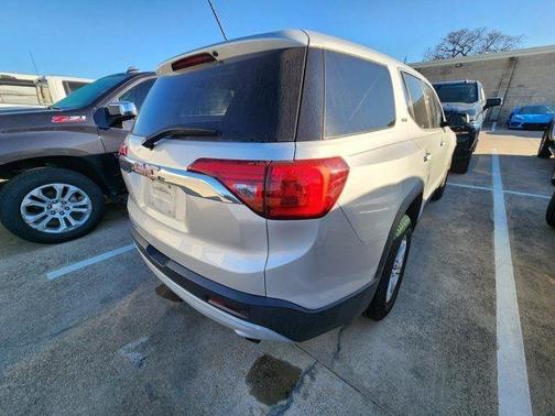 2017 GMC Acadia SLE-1