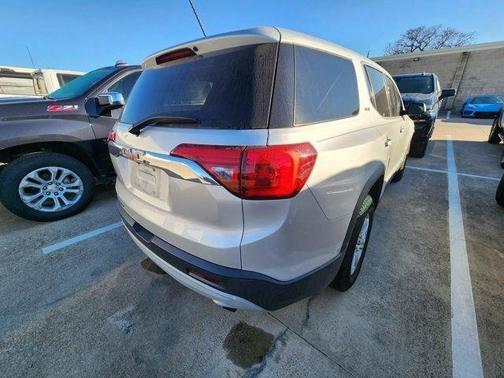 2017 GMC Acadia SLE-1