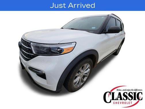 White Metallic 2021 Ford Explorer XLT