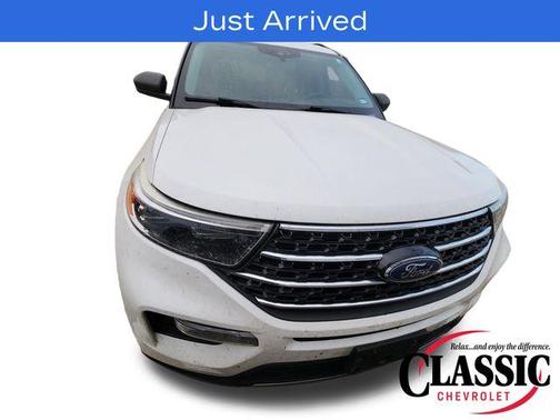 White Metallic 2021 Ford Explorer XLT