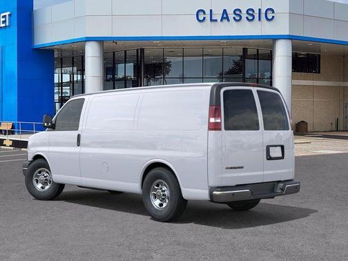 Summit White 2026 Chevrolet Express 3500 Work Van