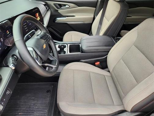 Radiant Red 2025 Chevrolet Traverse LT