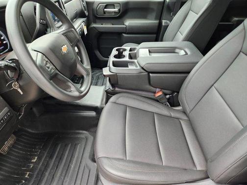 2025 Chevrolet Silverado 3500 WT