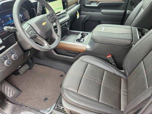 2025 Chevrolet Silverado 3500 High Country