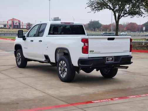 2026 Chevrolet Silverado 2500 Custom