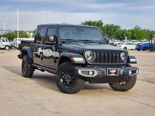 Black Clearcoat 2024 Jeep Gladiator Texas Trail