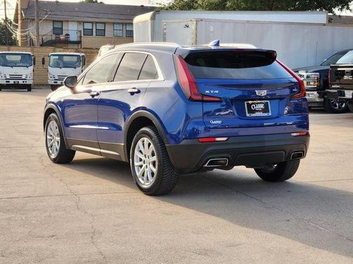Wave Metallic 2023 Cadillac XT4 Luxury