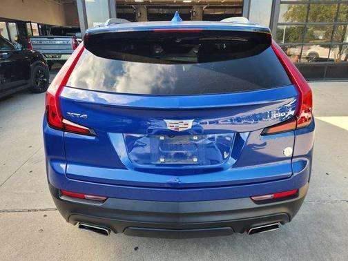 Wave Metallic 2023 Cadillac XT4 Luxury