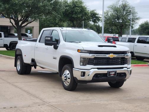 2025 Chevrolet Silverado 3500 LT