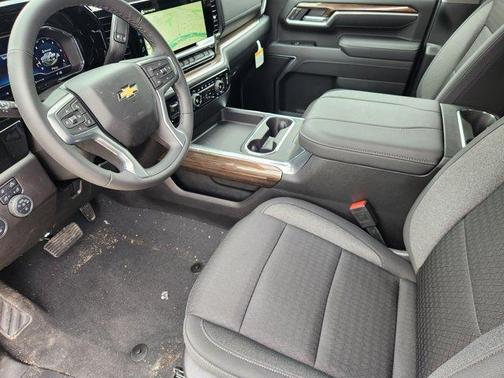 2025 Chevrolet Silverado 3500 LT