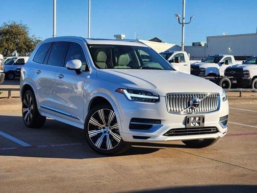 2022 Volvo XC90 Recharge Plug-In Hybrid T8 Inscription 6 Passenger